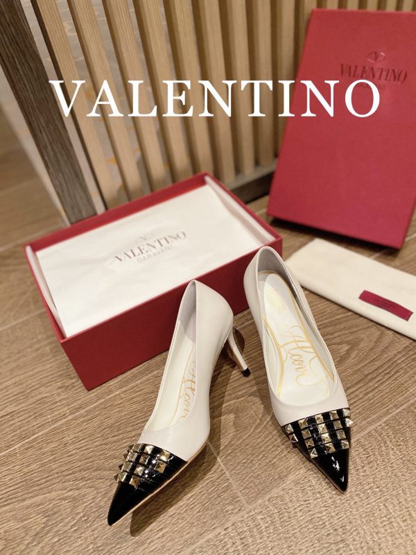 Valentino - Rockstud Studded Toecap Pointed-Toe Pumps