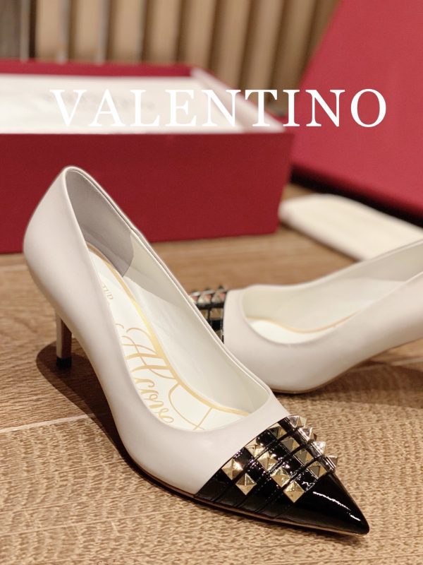 Valentino - Rockstud Studded Toecap Pointed-Toe Pumps