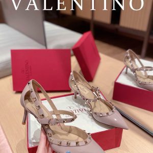 Valentino - Rockstud Leather Pumps