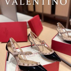 Valentino - Rockstud Leather Pumps