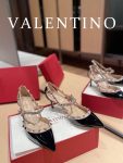 Valentino - Rockstud Leather Pumps