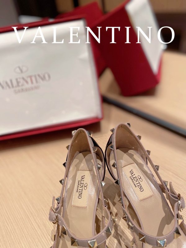 Valentino - Rockstud Leather Pumps