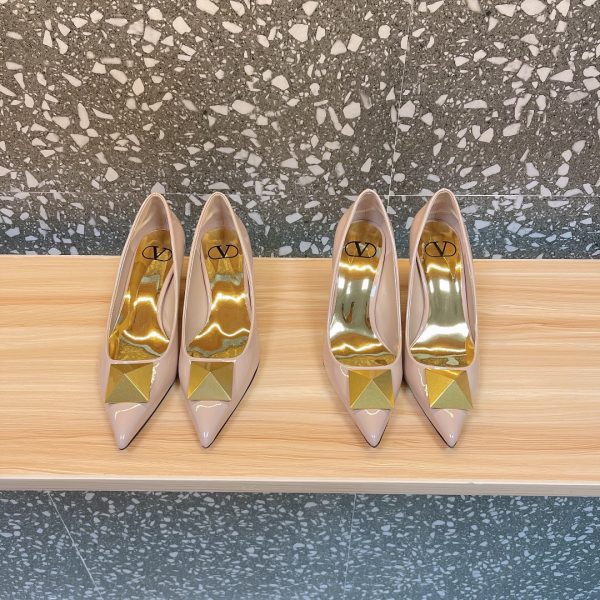 Valentino - One Stud Patent-Leather Pumps