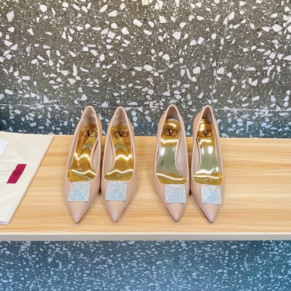 Valentino - One Stud Patent-Leather Pumps