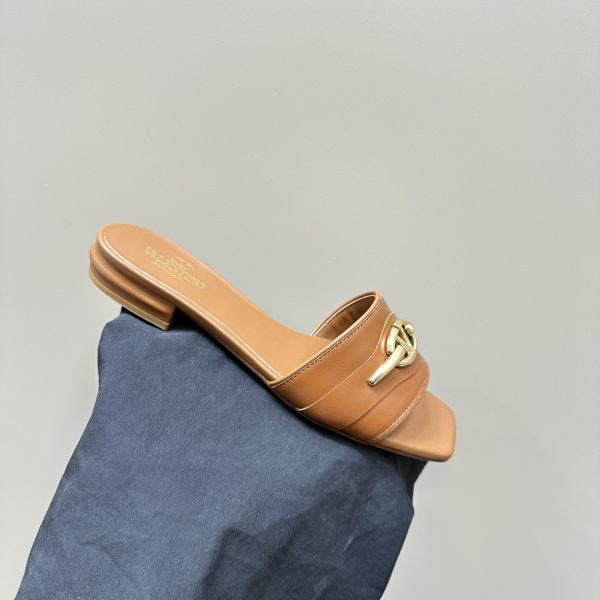 Valentino - Vlogo-Plaque Slip-On Sandals