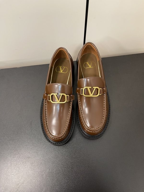 Valentino - Vlogo Signature Calfskin Loafer
