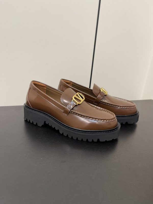 Valentino - Vlogo Signature Calfskin Loafer