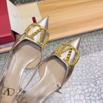 Valentino – Vlogo Signature Slingback Pumps