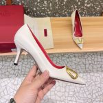 Valentino - Logo-Plaque Leather Pumps