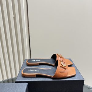 Versace - Medusa Buckle Leather Flat Sandals