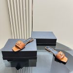 Versace - Medusa Buckle Leather Flat Sandals