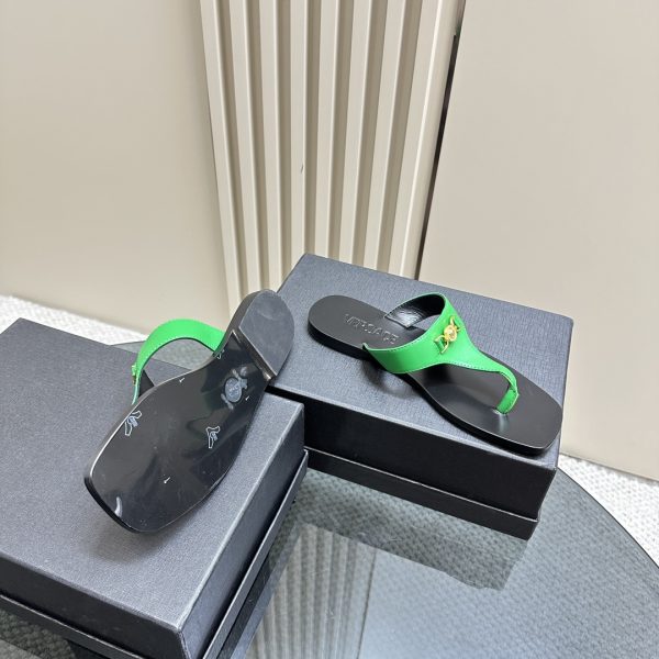 Versace - Medusa '95 Flat Sandals