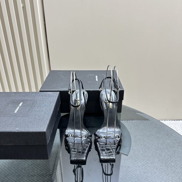YSL - NOVA Sandals in Patent Leather