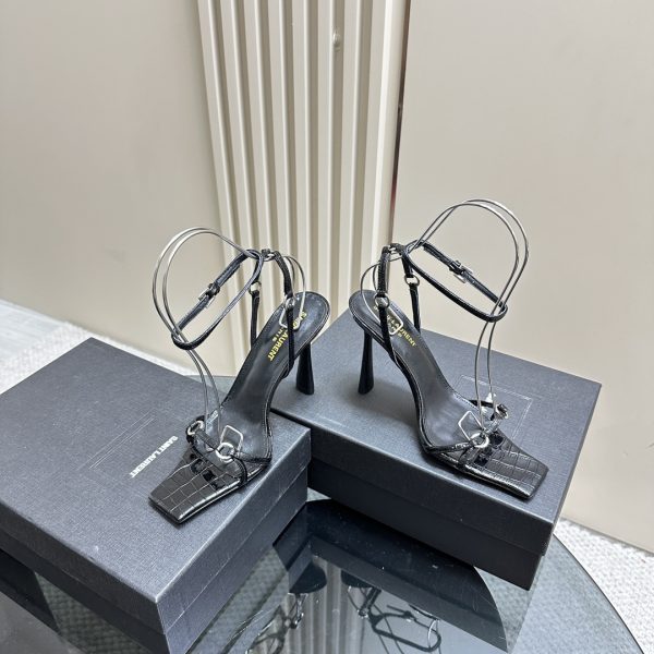 YSL - NOVA Sandals in Patent Leather