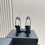 YSL - NOVA Sandals in Patent Leather