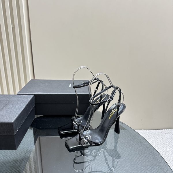 YSL - NOVA Sandals in Patent Leather