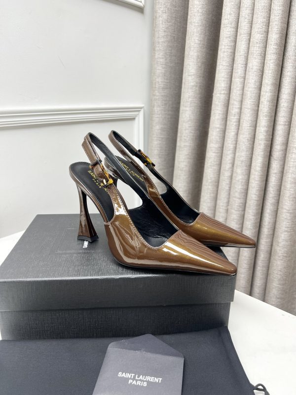 YSL - Dune Slingback Pumps in Patent Leather