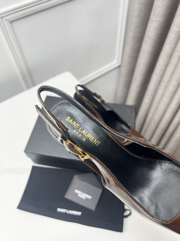 YSL - Dune Slingback Pumps in Patent Leather
