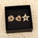 Chanel - Brooches