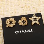 Chanel - Brooches