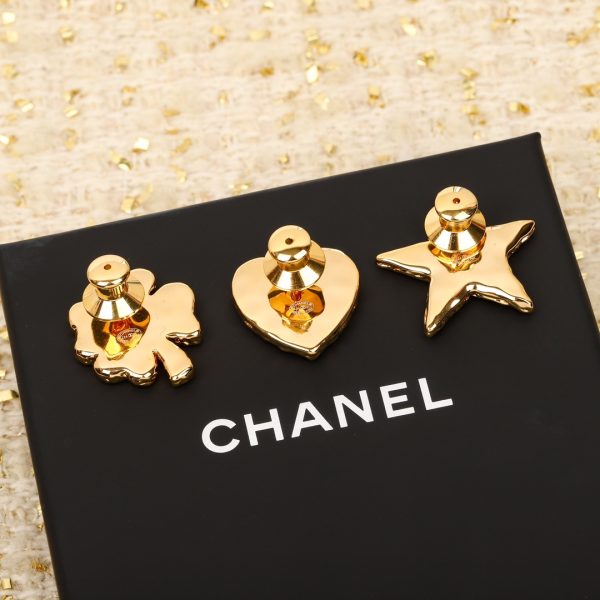 Chanel - Brooches