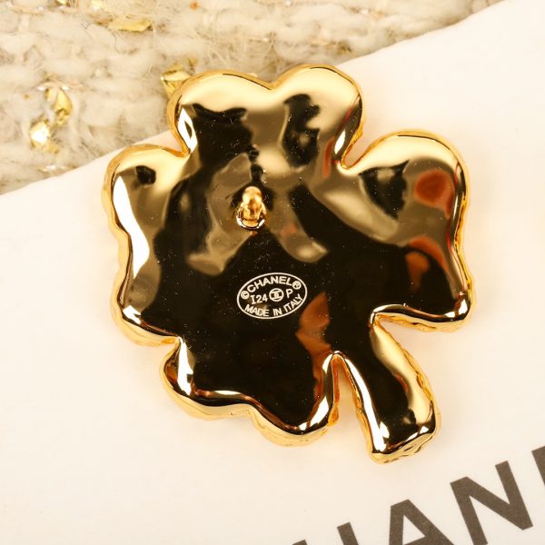 Chanel - Brooches