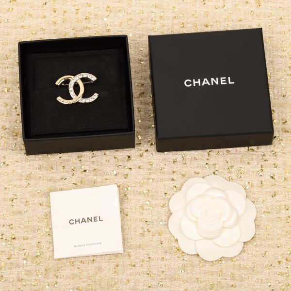 Chanel - Brooches