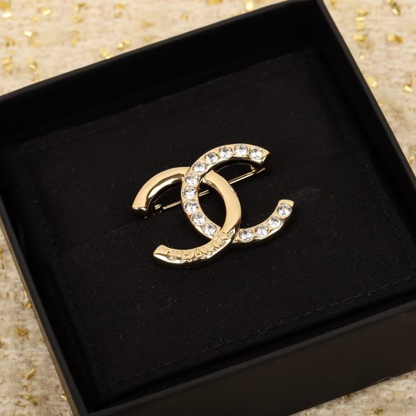 Chanel - Brooches