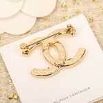 Chanel - Brooches