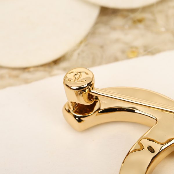 Chanel - Brooches
