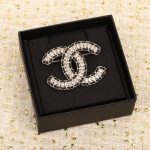 Chanel - Brooches