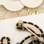 Chanel - Brooches