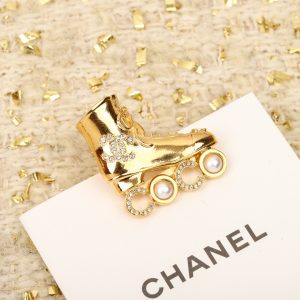 Chanel - Brooches