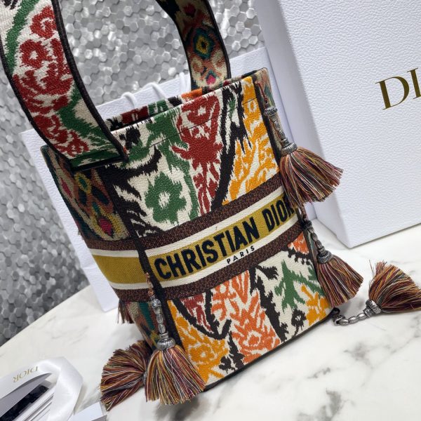 Dior - Paisley Embroidery D-Bucket Bag in Multicolor Canvas