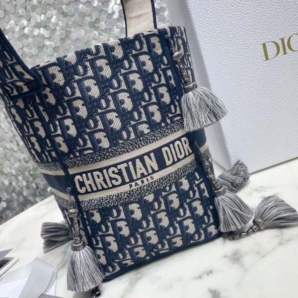 Dior - Paisley Embroidery D-Bucket Bag in Canvas