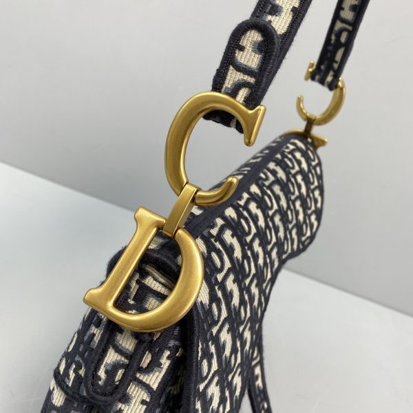 Dior - Saddle Bag