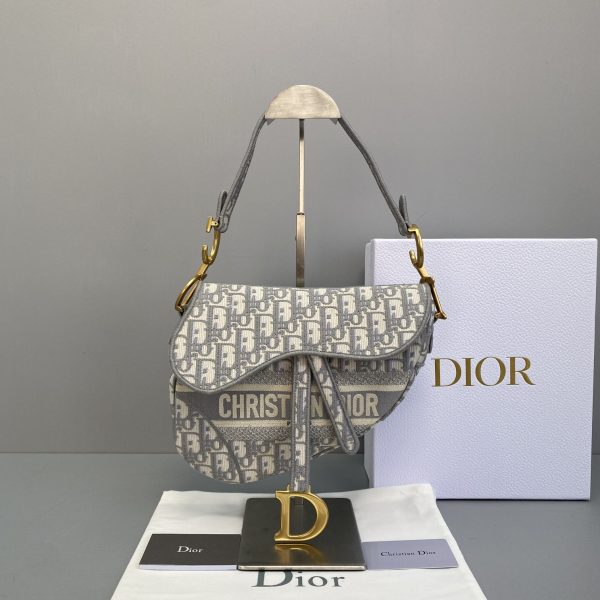 Dior - Saddle Bag