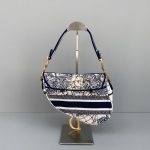 Dior - Saddle Bag
